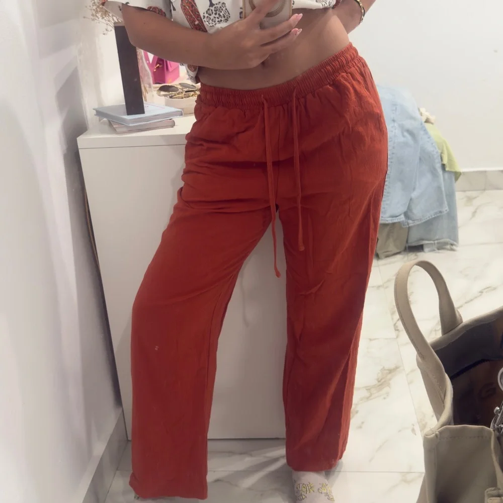 Rust Wide-Leg Pants - Picture 2 of 4
